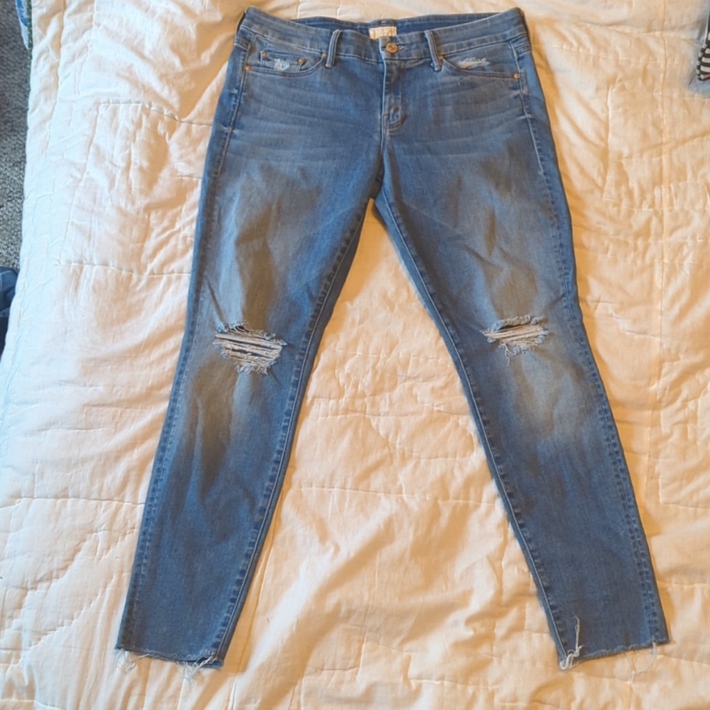 Like New - Mother - Looker Ankle Fray - Wild Thing Wash - Size 29